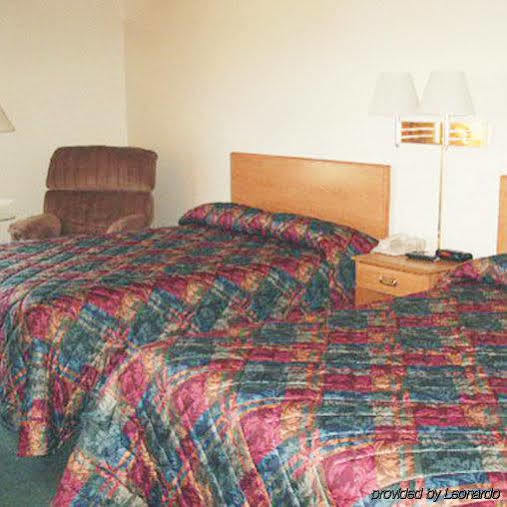 Dutch Country Inn Kalona Room photo